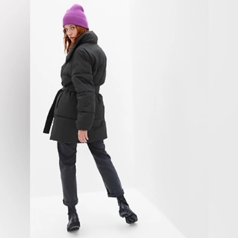 * Gap Belted Black Quilted Duvet Down Puffer Coat Size M
